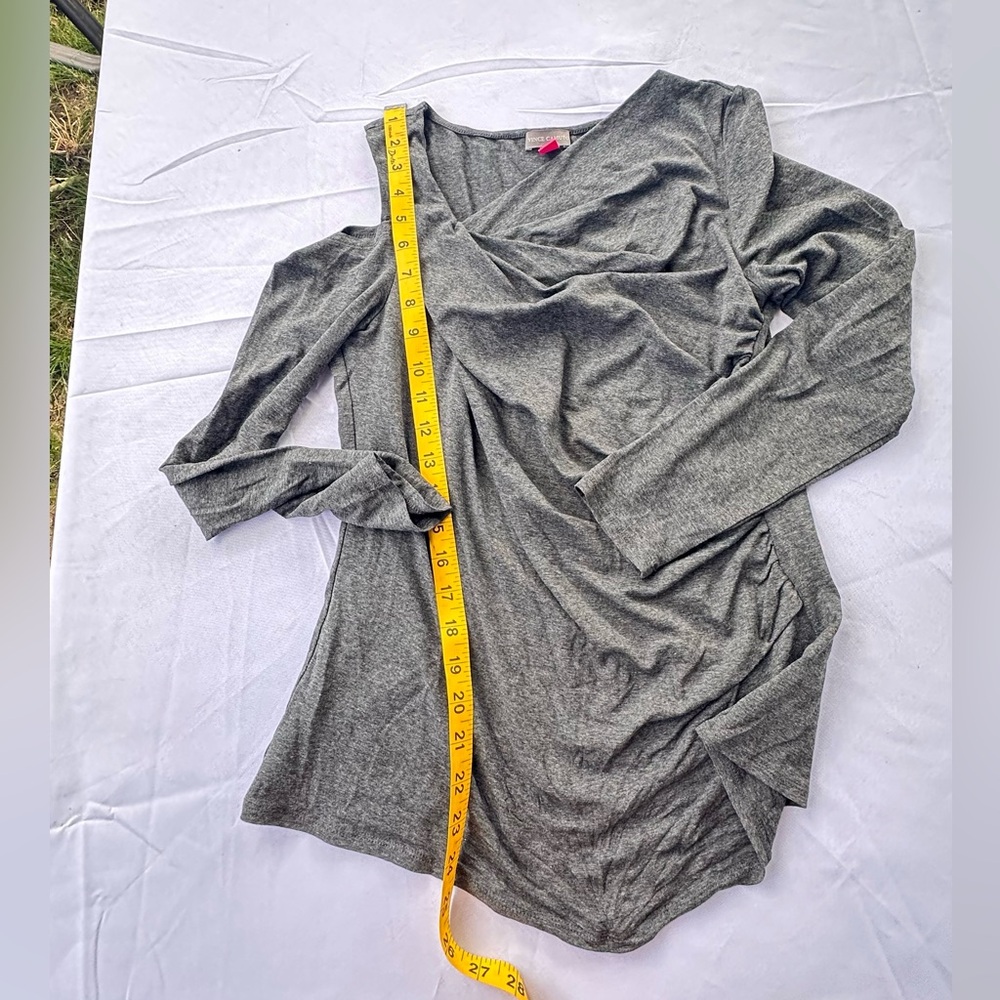 Vince Camuto Gray Asymmetrical Ruched Long Sleeve Top - Picture 3 of 5